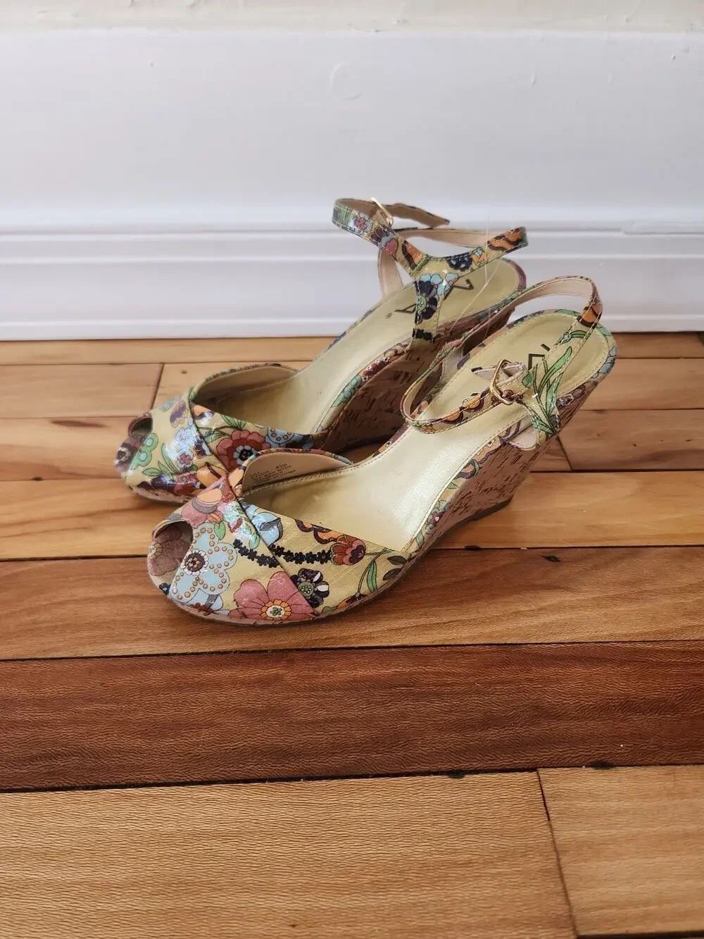 Mia Lili Coated Canvas Floral Paisley Wedge Sandal Cork Size 8.5 Boho READ